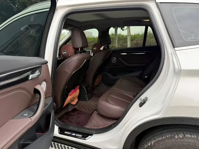 BMW X1 — Фото автомобиля 6