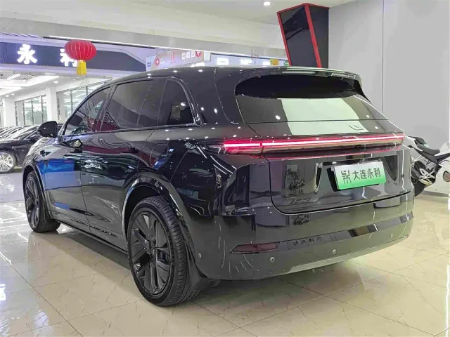 Li Auto L7 — Фото автомобиля 14