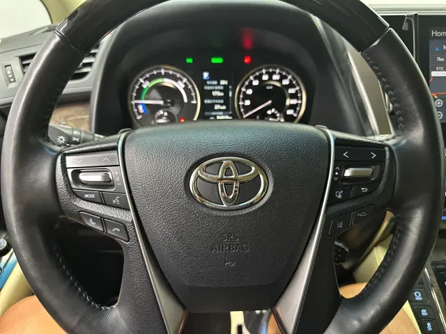 Toyota Alphard — Фото автомобиля 22