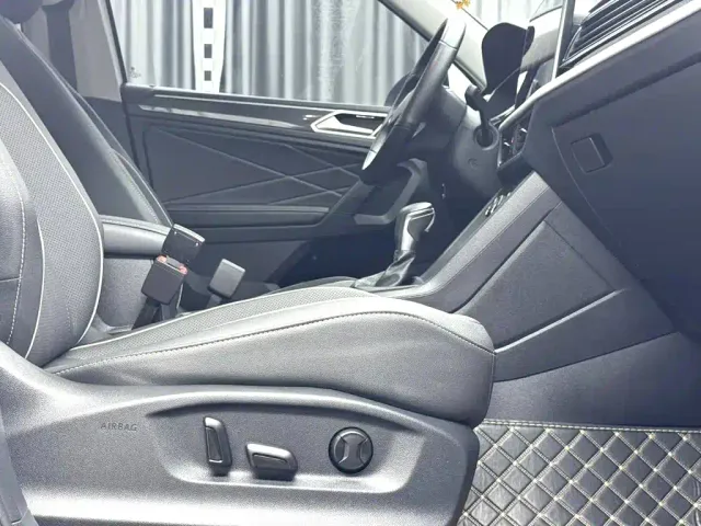Volkswagen Tiguan L — Фото автомобиля 5