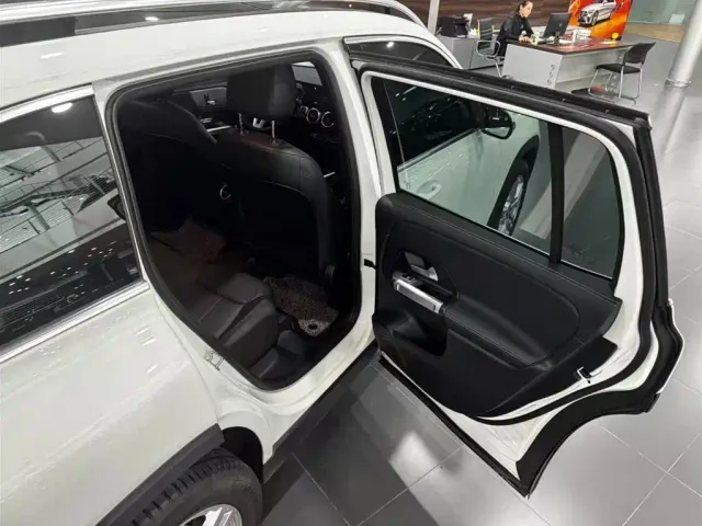 Mercedes-Benz GLB-Class — Фото автомобиля 18