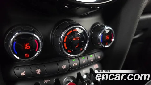 Mini Cooper Cooper Classic — Фото автомобиля 26