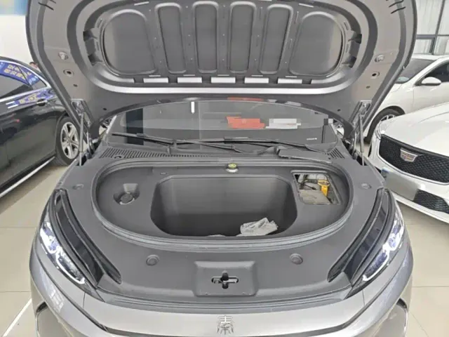 BYD Qin L — Фото автомобиля 19