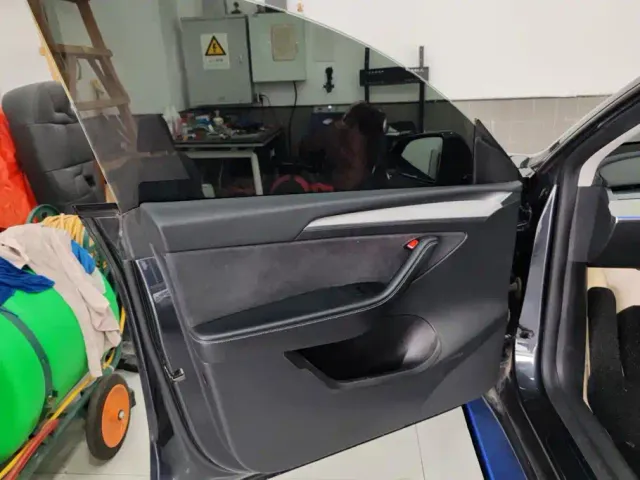 Tesla Model Y — Фото автомобиля 7
