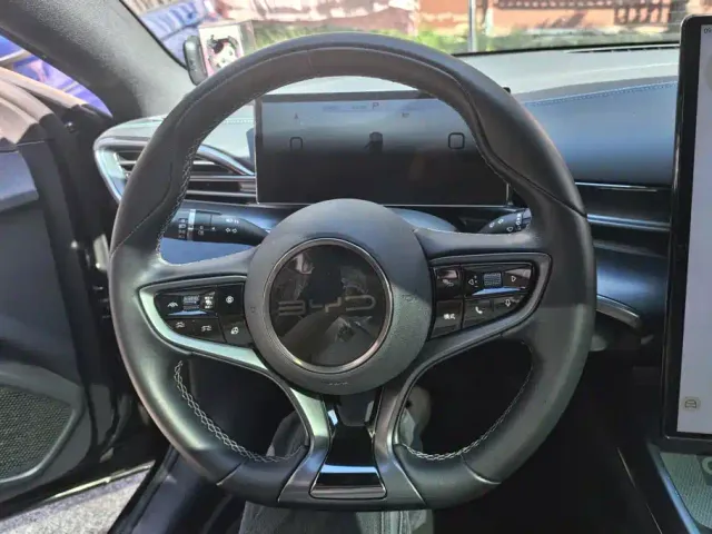 BYD Seal — Фото автомобиля 15