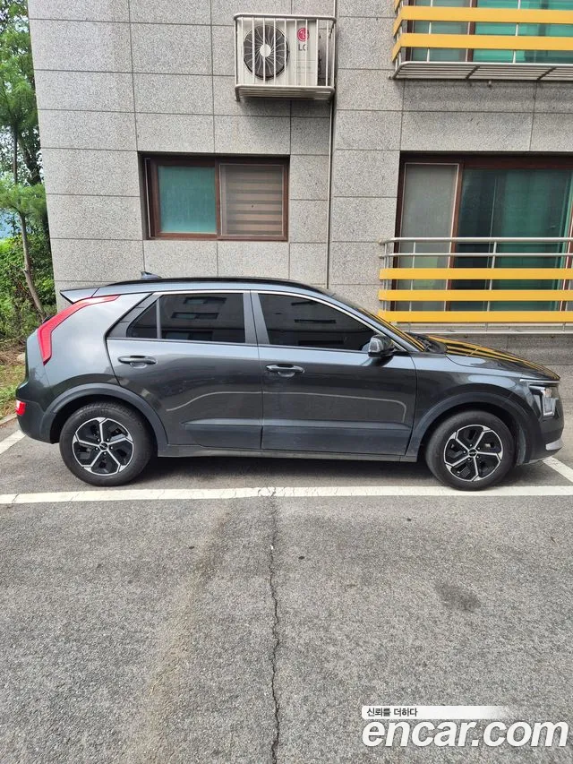 Kia Niro — Фото автомобиля 6