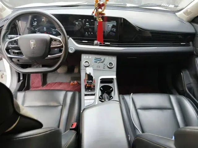 Bestune B70 — Фото автомобиля 5