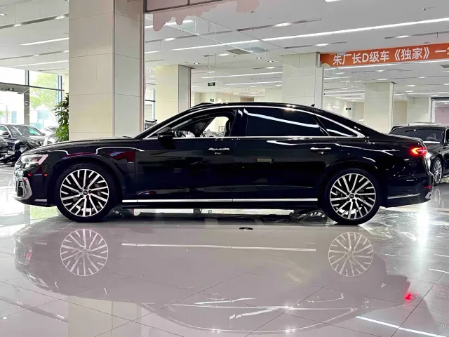 Audi A8 — Фото автомобиля 3