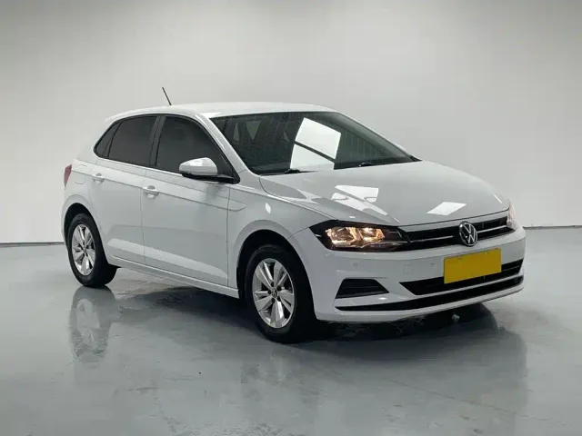Volkswagen Polo — Фото автомобиля 3