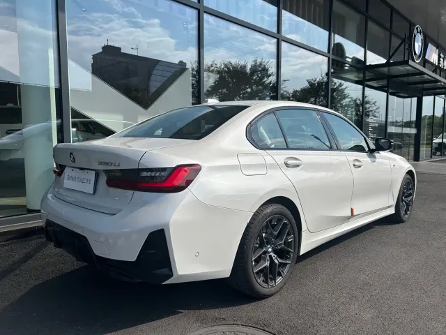 BMW 3 Series — Фото автомобиля 4