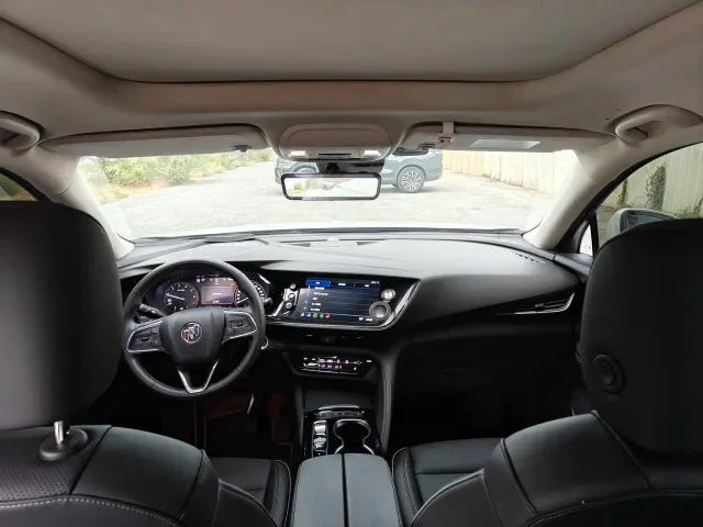 Buick Envision Plus — Фото автомобиля 9