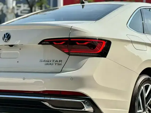 Volkswagen Sagitar — Фото автомобиля 8