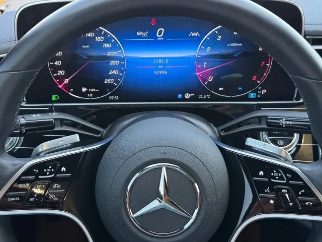 Mercedes-Benz E-Class — Фото автомобиля 4