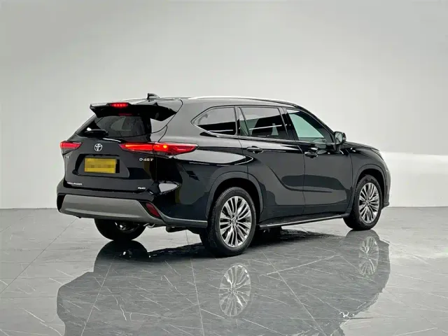 Toyota Highlander — Фото автомобиля 6