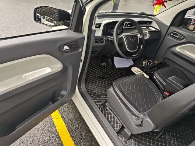 Wuling Hongguang Mini EV — Фото автомобиля 15