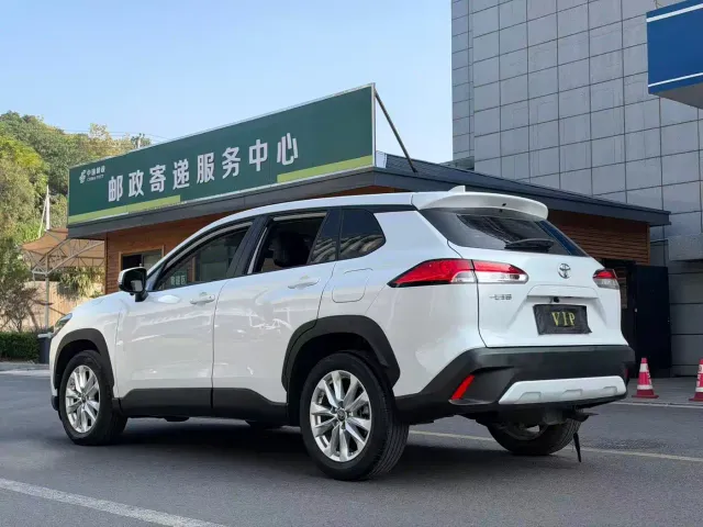 Toyota Corolla Cross — Фото автомобиля 5