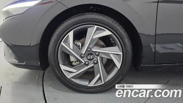 Hyundai Avante — Фото автомобиля 5