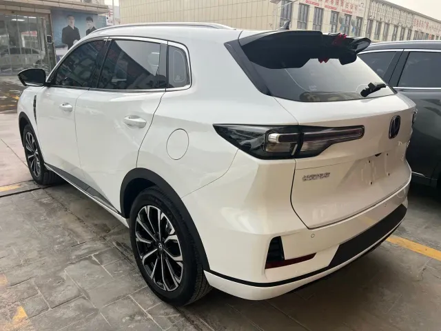 Changan CS55PLUS PHEV — Фото автомобиля 8