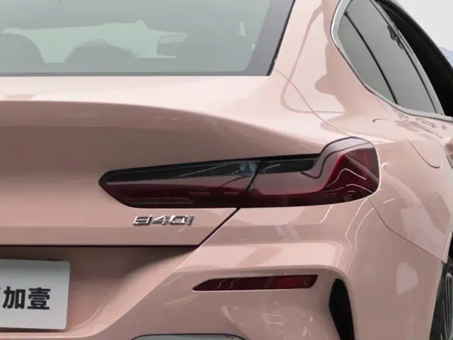 BMW 8 Series — Фото автомобиля 6