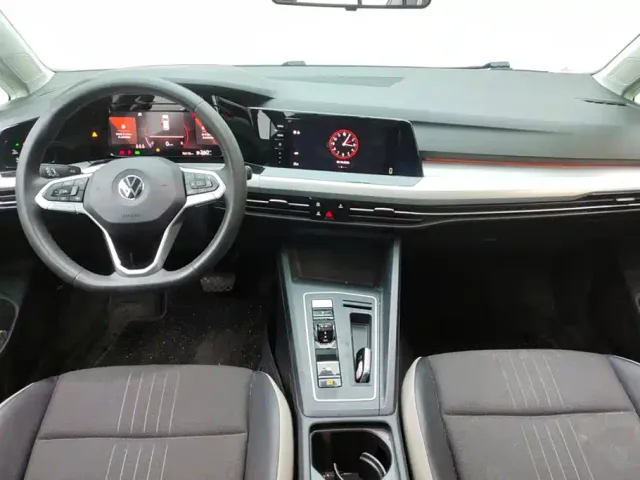 Volkswagen Golf — Фото автомобиля 12