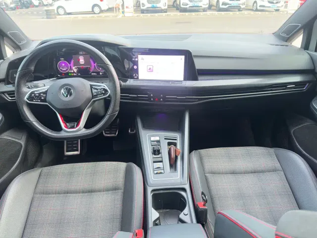 Volkswagen Golf GTI — Фото автомобиля 8