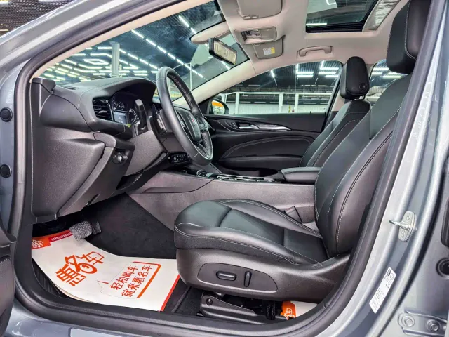 Buick Regal — Фото автомобиля 6