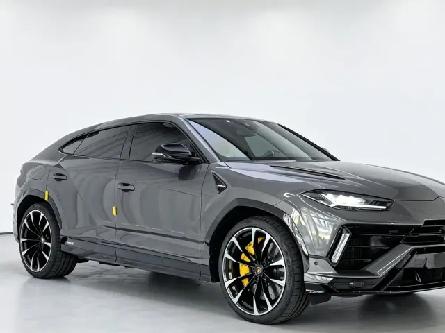 Lamborghini Urus — Фото автомобиля 3