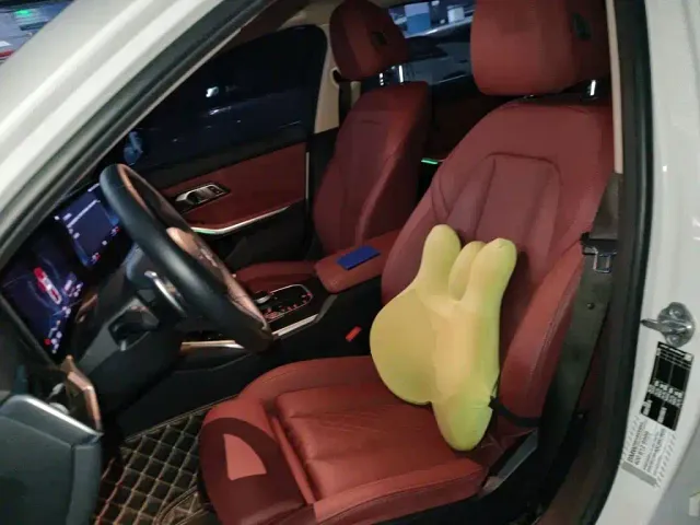 BMW 3 Series — Фото автомобиля 16