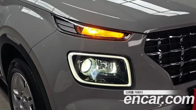 Hyundai Venue — Фото автомобиля 7