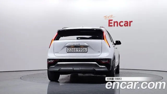 Kia Niro The All New Niro Signature — Фото автомобиля 4