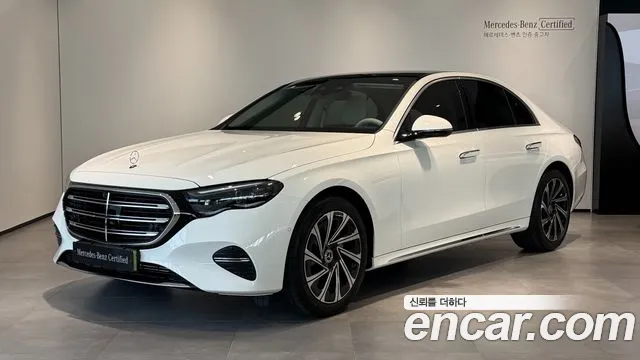 Фотография автомобиля — Mercedes-Benz E-Class