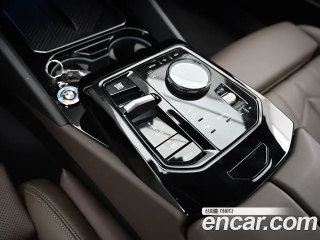 BMW 5 Series G60 — Фото автомобиля 9