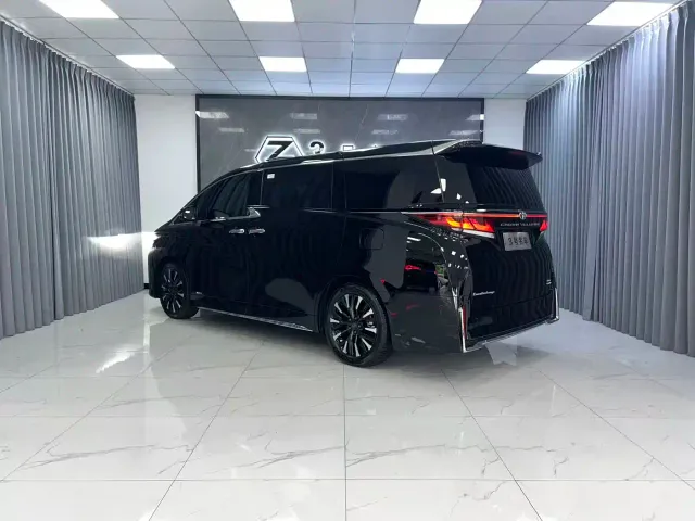 Toyota Vellfire — Фото автомобиля 5