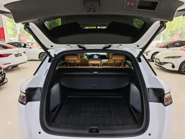 BYD Song L DM-i — Фото автомобиля 15