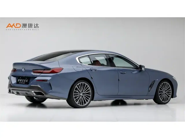 BMW 8 Series — Фото автомобиля 3