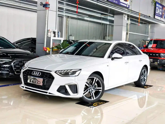 Фотография автомобиля — Audi A4L