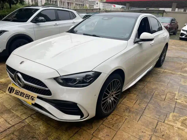 Фотография автомобиля — Mercedes-Benz C-Class