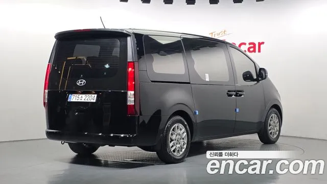 Hyundai Staria — Фото автомобиля 2