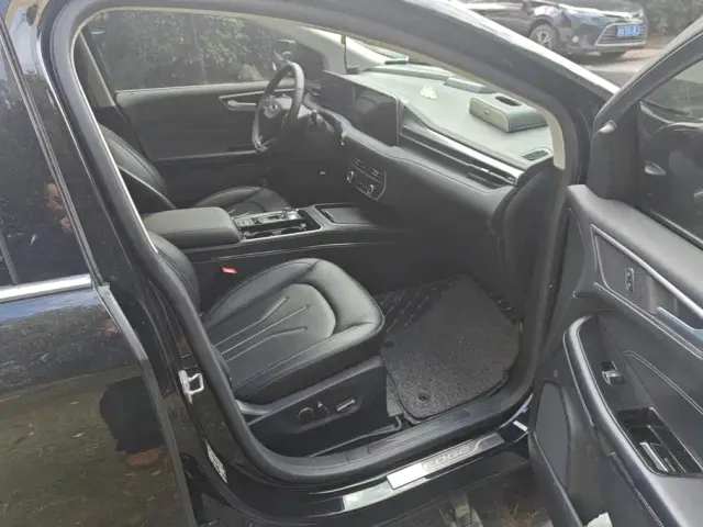 Ford Edge — Фото автомобиля 8