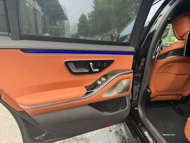 Mercedes-Benz S-Class — Фото автомобиля 16