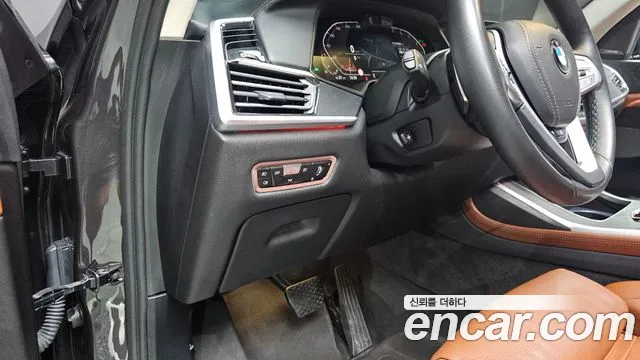 BMW X7 — Фото автомобиля 13