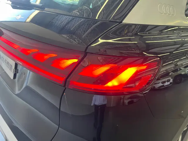 Audi Q6 — Фото автомобиля 12