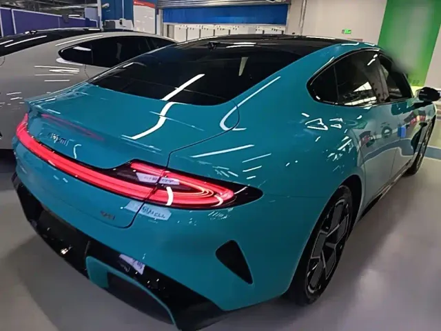 Xiaomi SU7 — Фото автомобиля 6