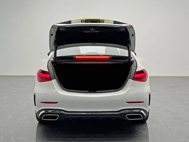 Mercedes-Benz C-Class — Фото автомобиля 10