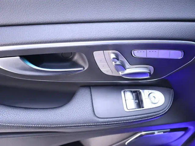 Mercedes-Benz V-Class — Фото автомобиля 17
