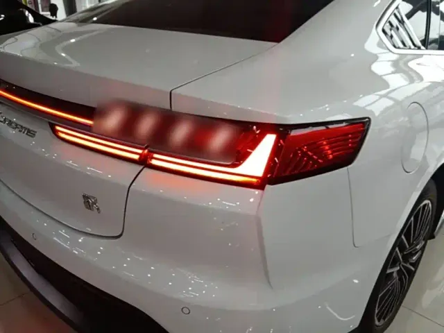 BYD Han — Фото автомобиля 7