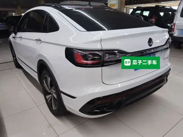 Volkswagen Tiguan X — Фото автомобиля 4