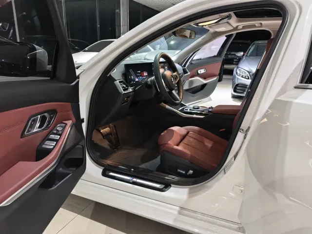 BMW 3 Series — Фото автомобиля 7