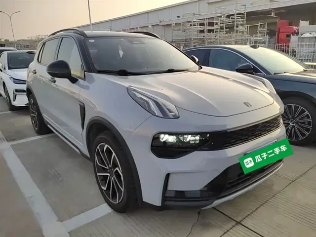 Lynk & Co 01 — Фото автомобиля 21