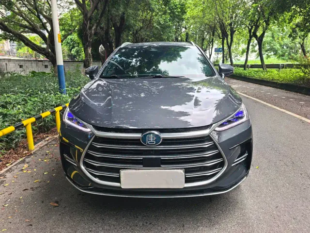 BYD Tang — Фото автомобиля 2